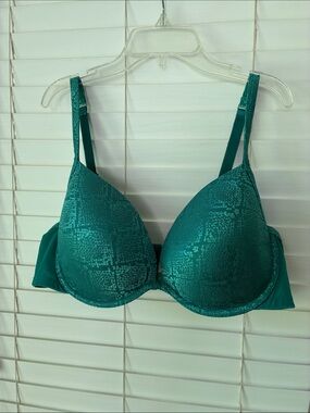 Cacique Bra Back Smoothing Underwire Green Plus SZ 44C Like New!
